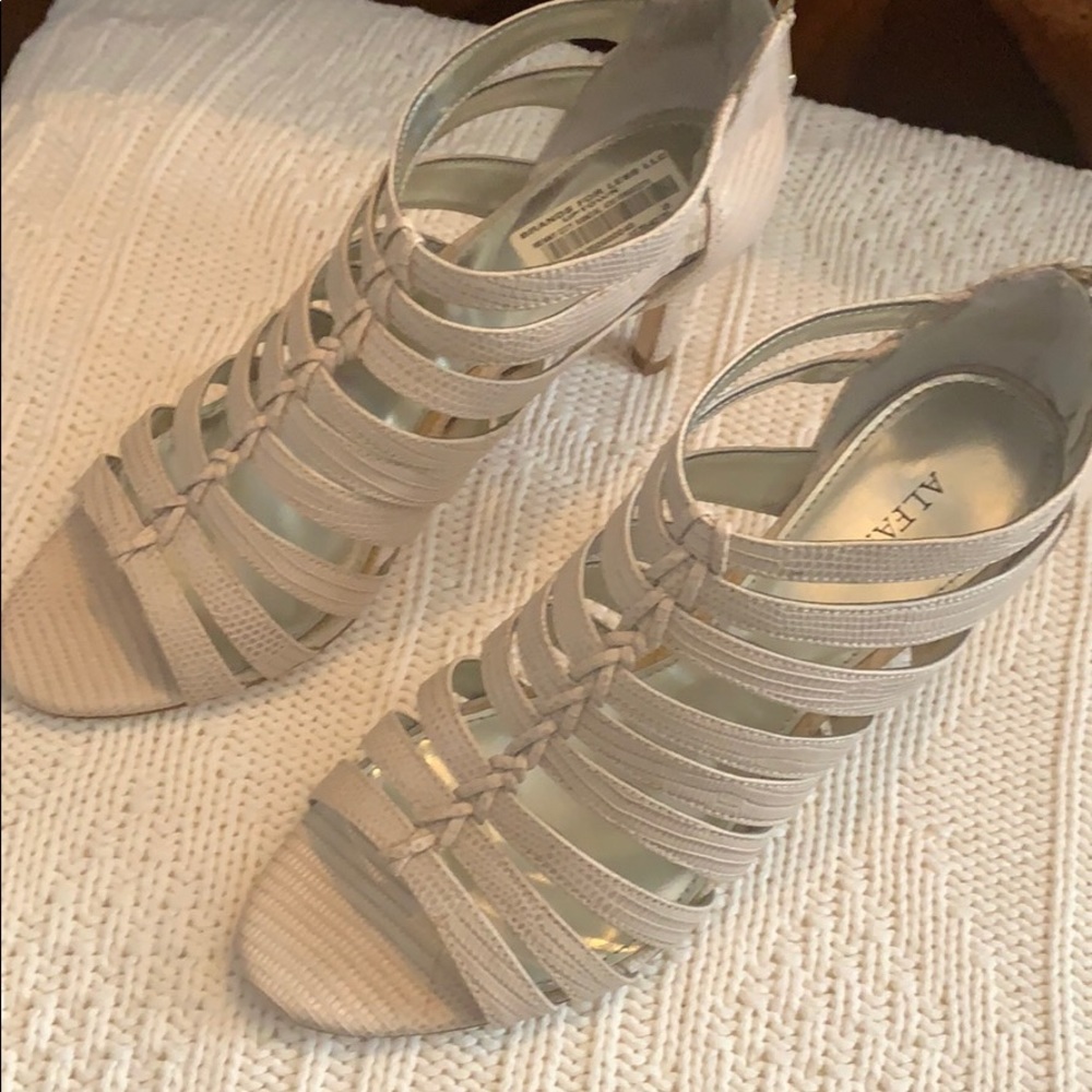 Cage heels